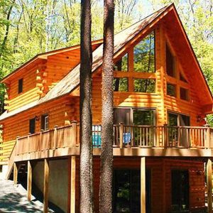 Log Home Exterior - Blackhawk