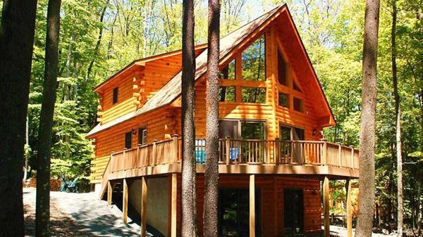 Log Home Exterior - Blackhawk