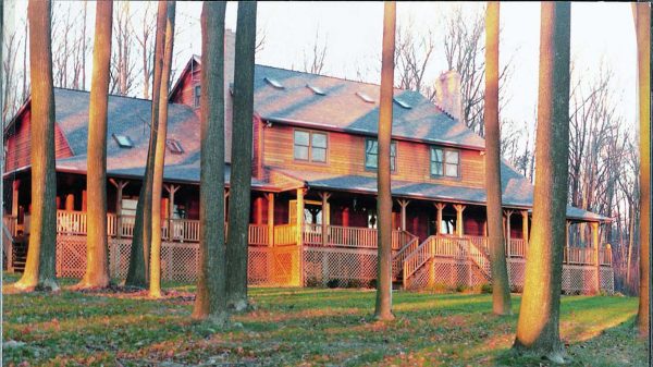 Log Home Exterior Layout - Hamilton