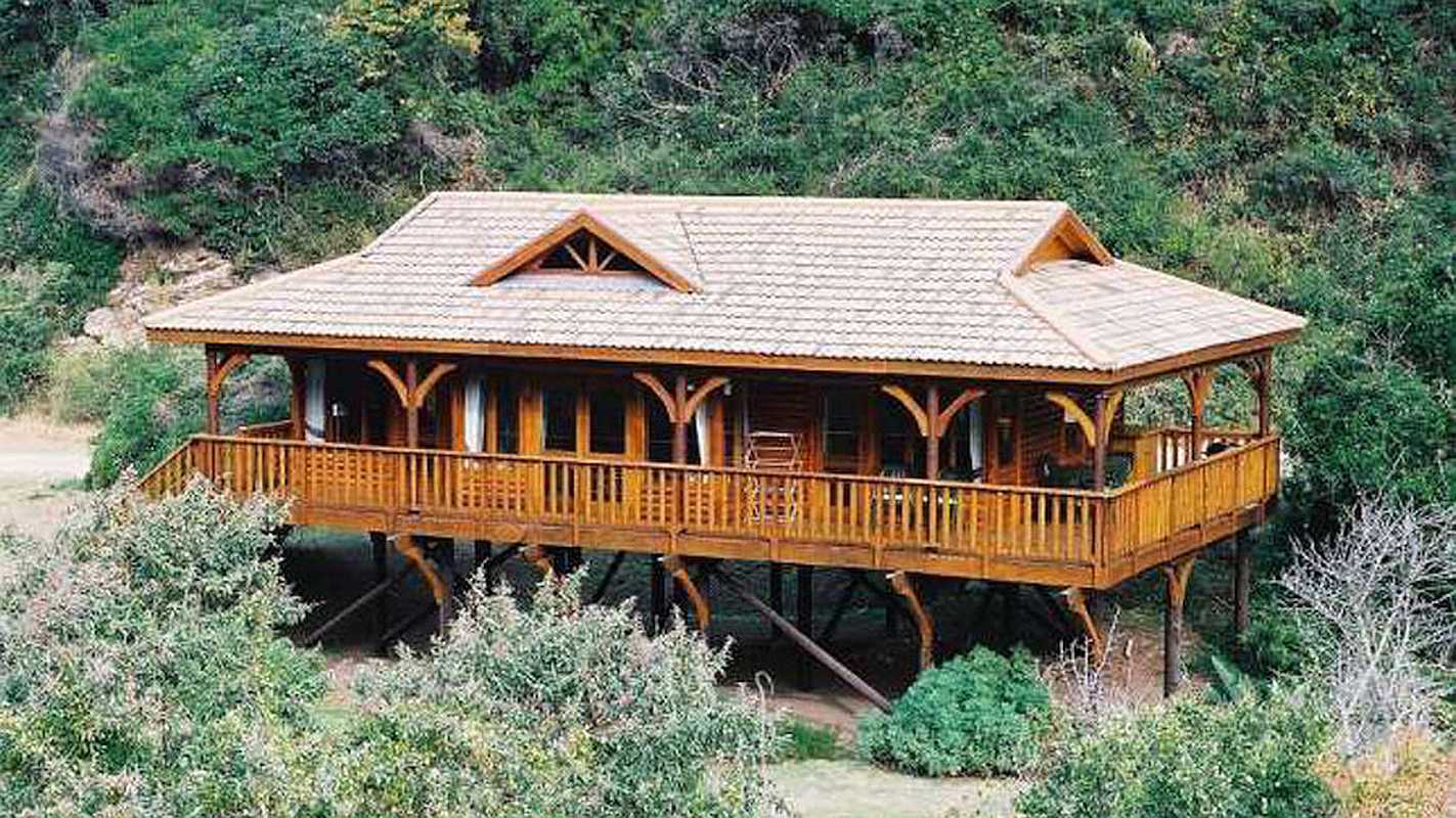 Log Home Exterior Area - Highlandsranch