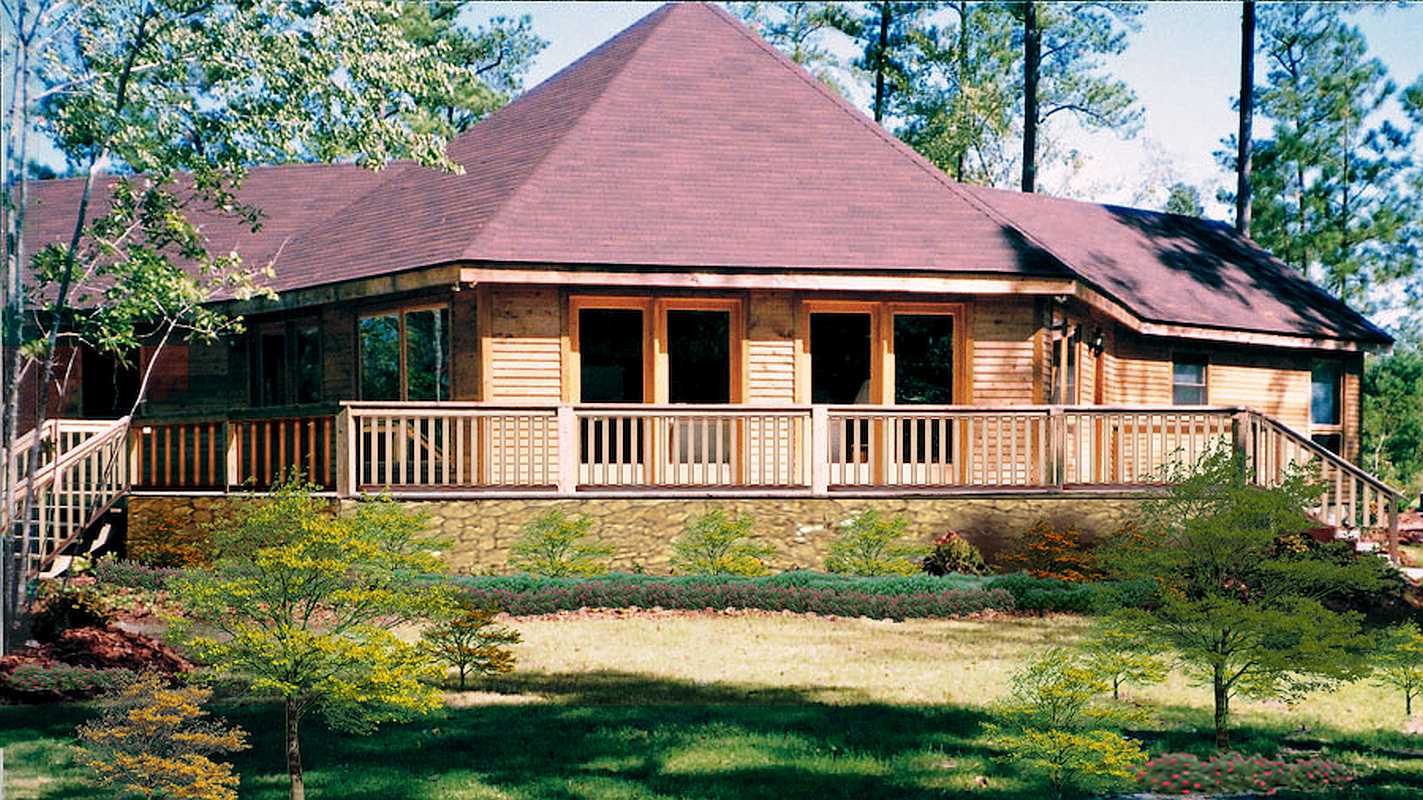 Log Home Exterior - Mankato