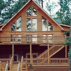 Log Home Exterior - Ravenwood