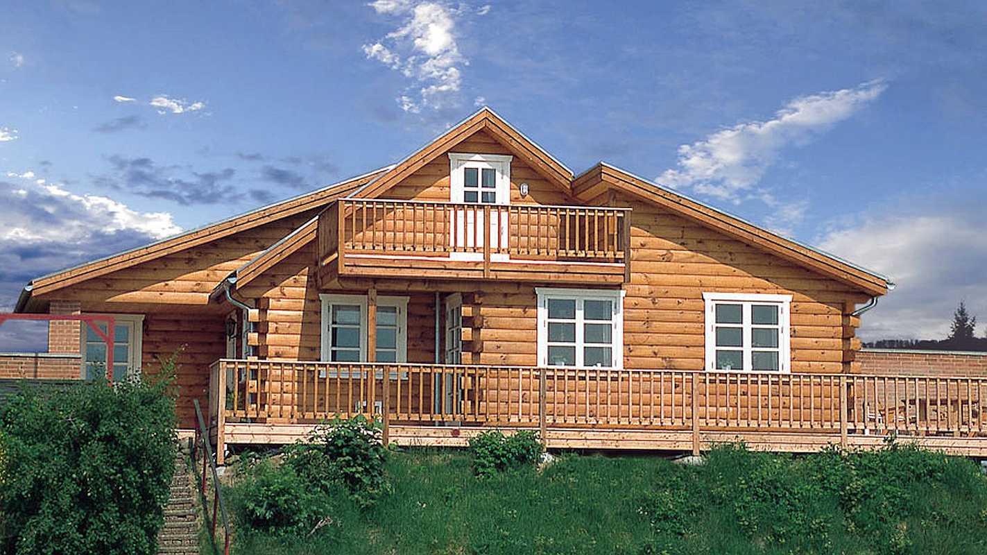 Log Home Exterior - Seaside