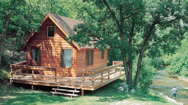 Log Home Exterior - Woodsman