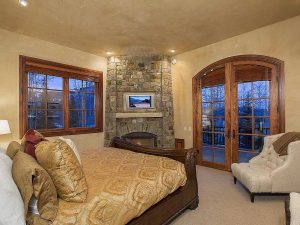 Log Homes Bedroom Interior - Arlington