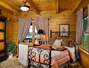 Log Homes Bedroom Interior - Bentwillow