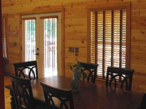 Log Homes Dining Room - Blackledge