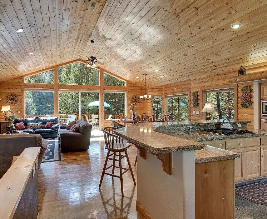 Log House Living Room, Kitchen and Dinning - Campfire
