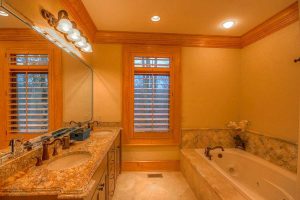 Bathroom Interior - Chimney rock