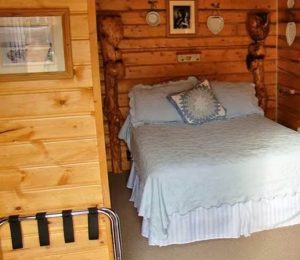 Small Cabin Bedroom - Cottonwood