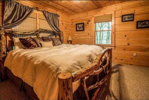 Log Cabin Bedroom - Dillons run