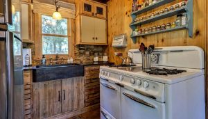 Log Cabin Kitchen - Hartland