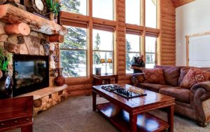 Living room with Fireplace - Maplewood