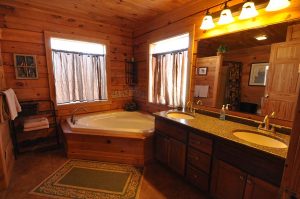 Log Home Bathroom - Oak Ridge