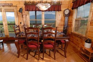 Log Home Dining Area - Richfield