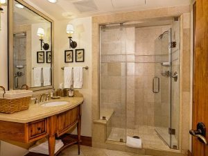 Log Home Bathroom Interior - River Bluff