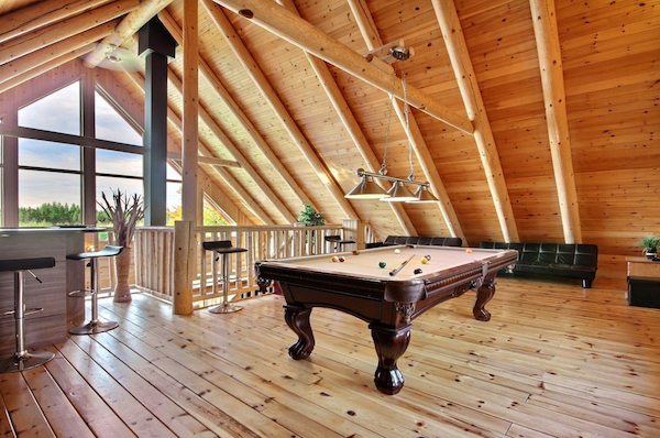 Log Homes Bar and Game Area