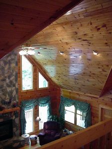 Log Home Spectacular wood work - Sweetwater