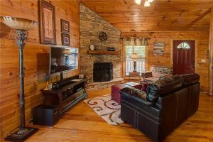 Log Home Living Room - Westcliffe