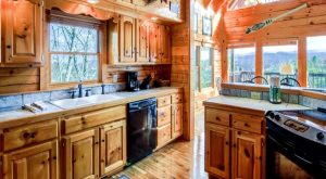 Log Home Kitchen Design - Willow Ridge