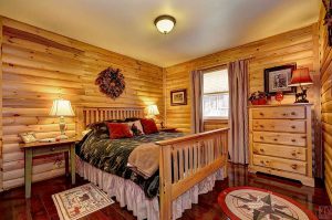 Log Home Bedroom Design - Aurora