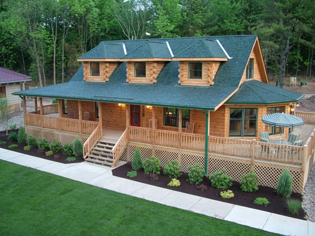 Log Cabin Home With Large Deck