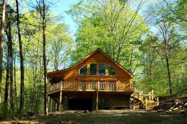 Brookstone log home model from eLoghomes
