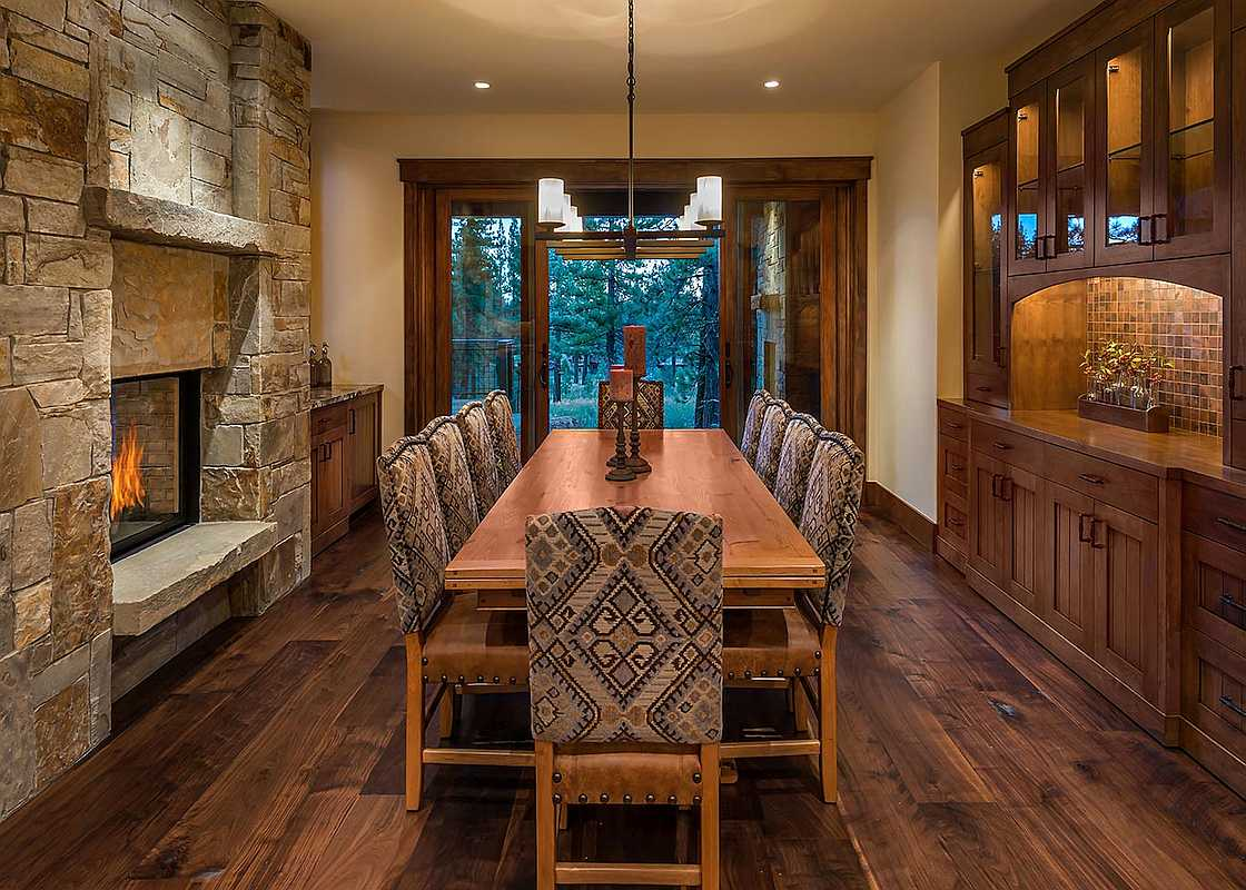 Log home finishes